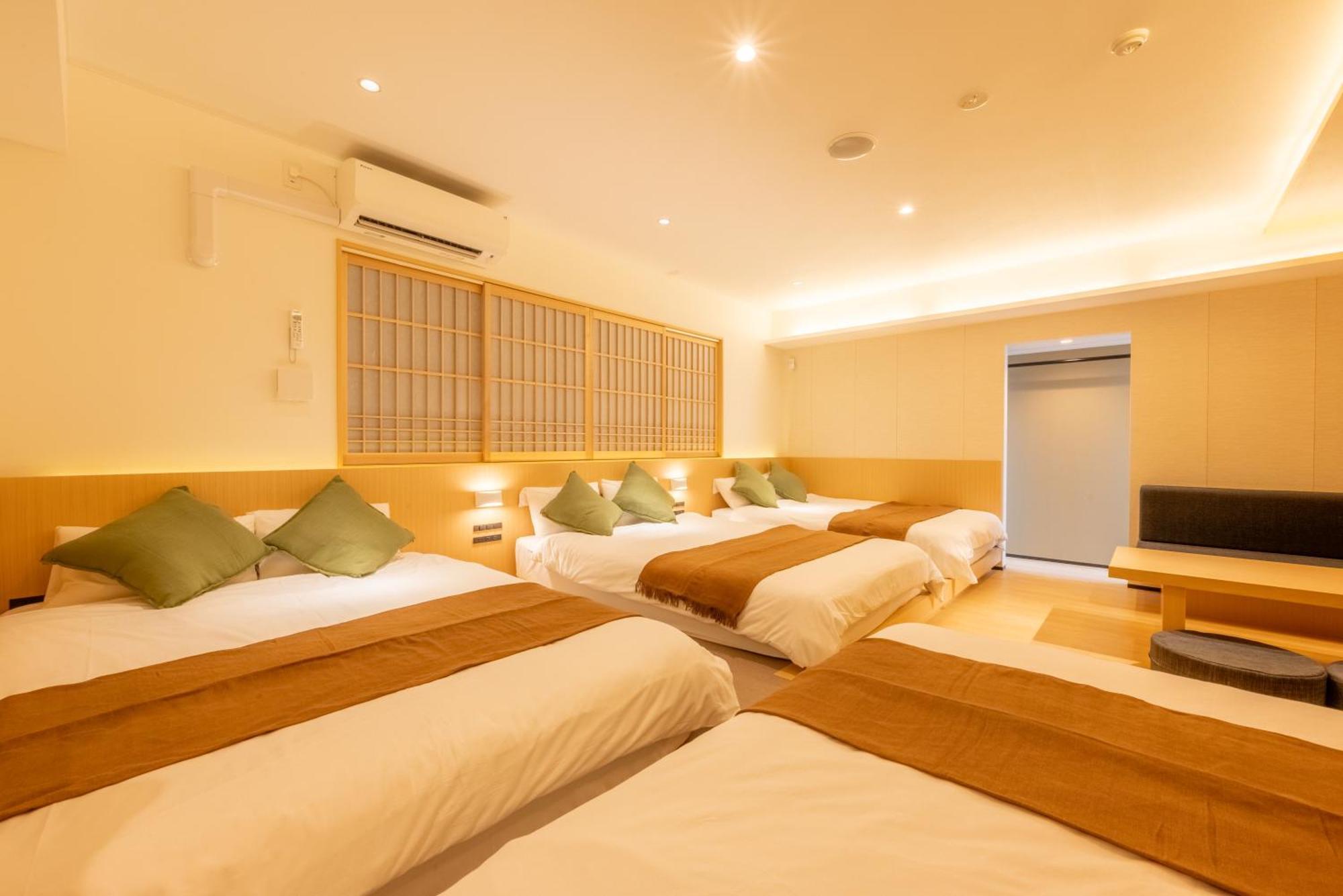Comforts81 Shinsaibashi Osaka Phòng bức ảnh